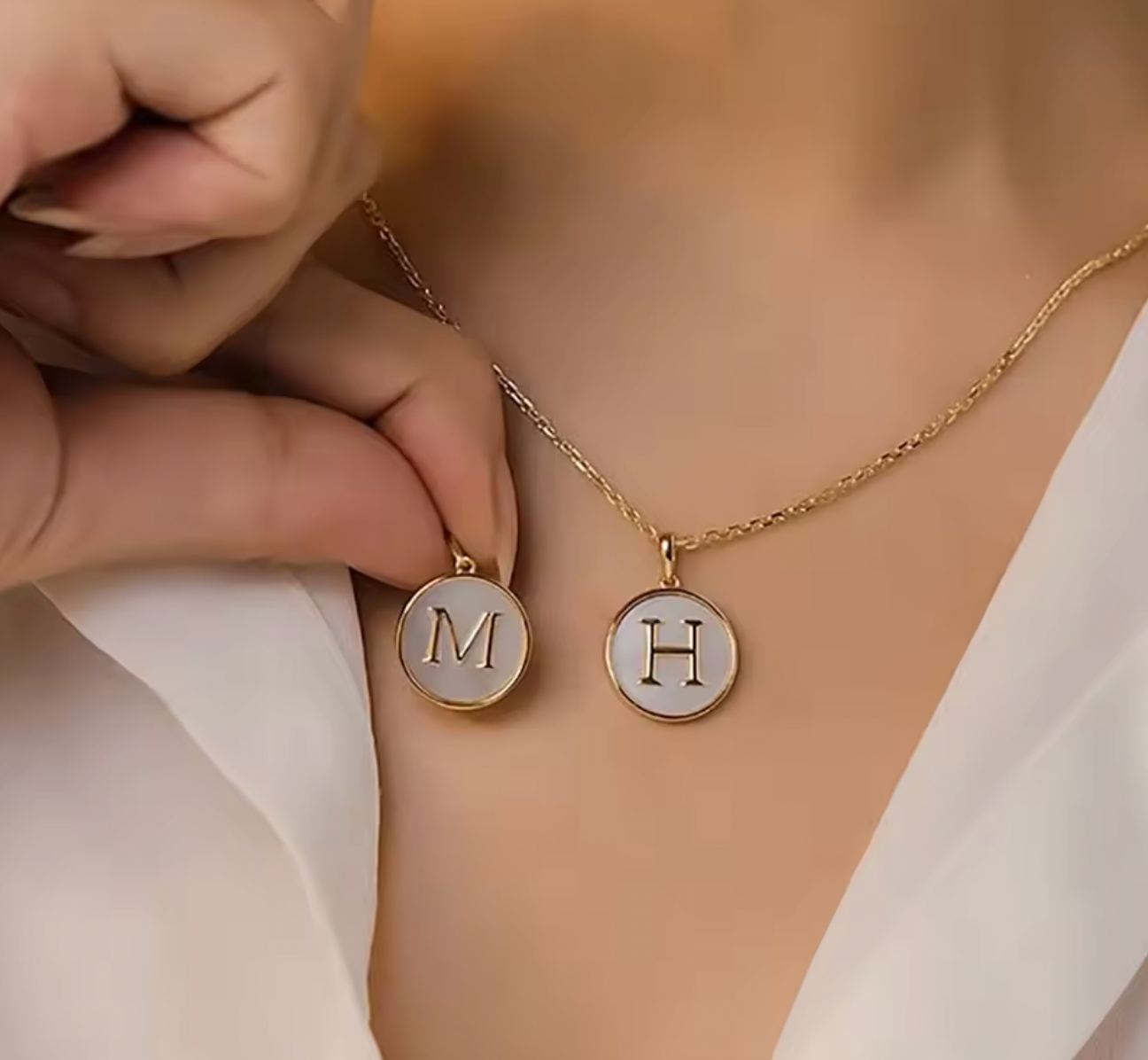Round Gold Color Initial Letter Necklace Shell Circle Pendant Necklaces For Women Jewelry